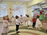 Утренник, посвященный Международному женскому дню (2 младшая - 1) воспитатель Ильина О.И. 