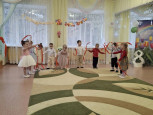 Утренник, посвященный Международному женскому дню (2 младшая - 1) воспитатель Ильина О.И. 