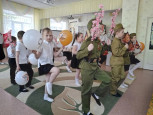 Утренник, посвященный Дню Победы. Подготовительная - 1, воспитатель Уразова Г.В.