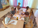 Выставка детских работ, посвященная международному Дню кошек.
