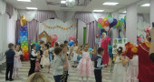 Дружная семья. С днем рождения!