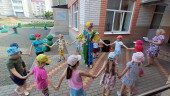 Летнее развлечение с клоуном Клёпой