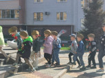 Возложение цветов к обелиску