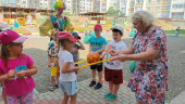 Летнее развлечение с клоуном Клёпой
