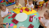 Поделки и рисунки к Новому году