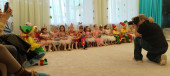 Новогодний утренник в 1 средней группе "Божья коровка"