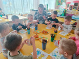 День цветных карандашей