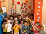 С наступающим праздником, дорогие женщины!