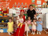 С наступающим праздником, дорогие женщины!