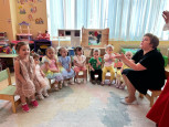 С наступающим праздником, дорогие женщины!