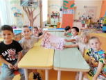 Аппликация из карандашной стружки