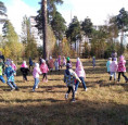 "В месте весело шагать..." 