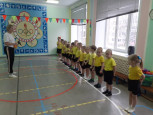 Открытое занятие по физкультуре в старших группах 