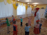 Появился во дворе он в холодном январе 