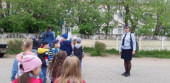 "Правила дорожные знать каждому положено" 