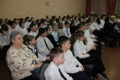 Живите за нас