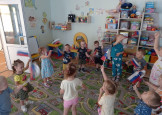 День Государственного флага РФ в младшей группе "Солнышко "