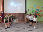 Тематическое развлечение "Мы - космонавты"