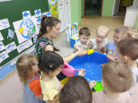 "Вы слыхали о воде? Говорят, она везде!"