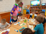 День обними друга