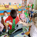 Пришла весна! А с весной - работа. Много у нас хлопот, Сеем новый огород!