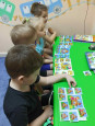 Русские народные традиции в сказках. Развитие темпо-ритмического  восприятия.