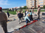 Возложение цветов к Мемориалу воинской доблести