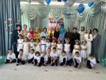 Утренник,посвященный "Дню отца" со старшей группой "Светлячки"