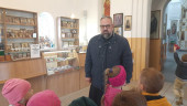 БЛАГОТВОРИТЕЛЬНАЯ АКЦИЯ «БЕЛЫЙ ЦВЕТОК»: ПОМОЩЬ ДЕТЯМ СВОИМИ РУКАМИ