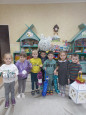 «Новогодние игрушки сделали с мамой, сделали с мамой своими руками…»