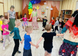  Праздник " Здраствуй лето"