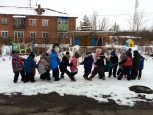 Зимний спортивный праздник в группе "Мультяшки"