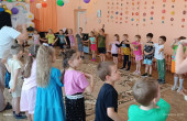 В средних и старших группах сегодня отметили День защиты детей