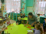 Ребята поздравили своих пап с Днём отца