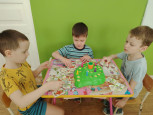 Апрель 