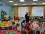 Аппликация "Подарок маме"