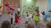 Веснушка в гостях у младших групп 