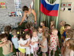 День России - знакомство с флагом