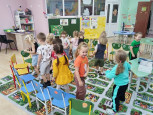ЭКОЛОГИЯ: Тема: «Как листики летают по ветру»