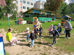 Спортивное развлечение "У Солнышка в гостях"
