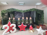 С праздником!