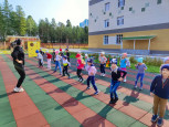 "На зарядку становись!"
