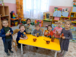 Народные промыслы в средней гр.