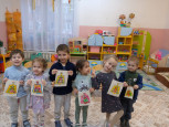 Народные промыслы в средней гр.