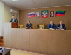 Глава района поздравил педагогов с Днём учителя. 