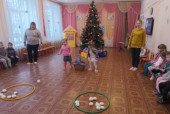 Прощание с ёлочкой.