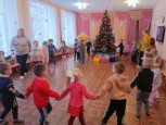 Прощание с ёлочкой.
