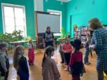 Библиокарусель  по творчеству Н.Носова "Затейники и фантазёры нашего двора"