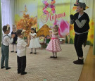 Утренник, посвящённый 8Марта: "Волк и семеро козлят".(Средняя группа "Гномики").